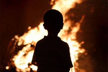 Cum să se comporte la un copil în caz de incendiu