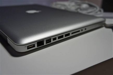 Cum se înlocuiește și se adaugă RAM la MacBook Pro 2011