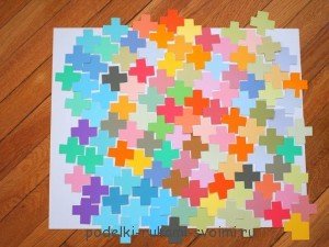 Imagine a unei hârtii colorate cu mâinile tale