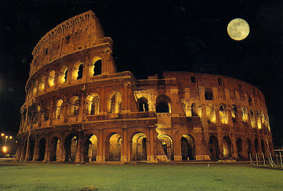 Colosseumul de la Roma, o mulțime de fotografii și videoclipuri minunate