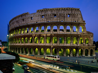 Colosseumul de la Roma, o mulțime de fotografii și videoclipuri minunate