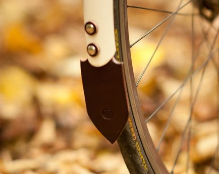 Accesorii din piele pentru biciclete