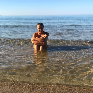 Ксенія Алфьорова піддалася зоряному тренду на купання голяка - woman s day