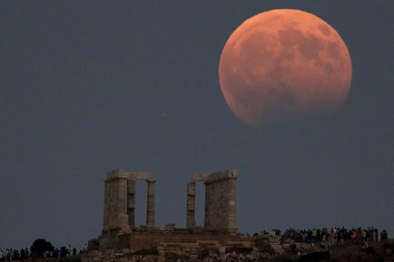 Lunar eclipsa pe 7 august 2017 cele mai bune fotografii