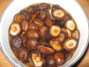 Marinate ciuperci Shiitake