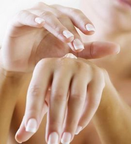Маски для розгладження зморшкуватої шкіри рук в домашніх умовах