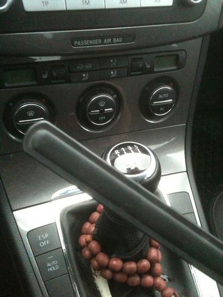 Változás gumi ablaktörlőt VW Passat B6 - Autokadabra (Autokadabra) Változás gumi ablaktörlőt VW Passat B6 - Autokadabra