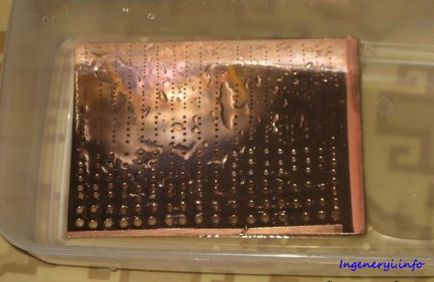 Metalizarea găurilor în circuite imprimate, în baie de zincare