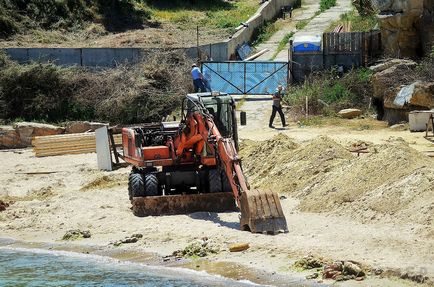 Pe plaja scandaloasă a oligarhului Odesa se construiește ceva - un timer