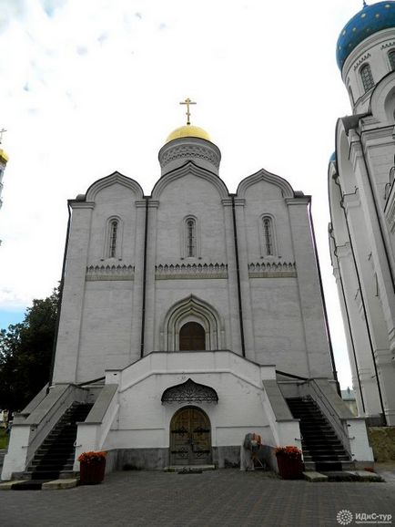 Manastirea Nikolo-ugreshki din Dzerzhinsk (regiunea Moscovei), fotografie, istorie