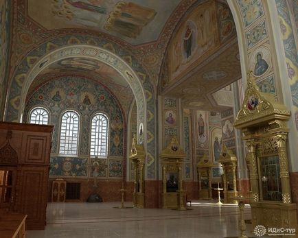 Ugresha kolostor Dzerzhinsk (Moszkvai terület), fotó, történelem