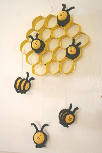 Бджілки з кіндер-сюрпризу