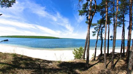 Rezervația Pecheniz'ke în regiunea Harkov sau Marea Salină în localitate - ucraina este