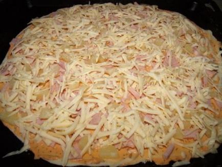 Pizza cu șuncă și ananas - hawaiană