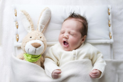 Поза для сну новонародженого, вибір пози для сну дитини (фото і відео)