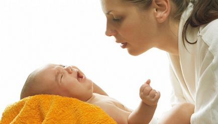 Причини блювоти і зригування фонтаном у новонароджених після годування