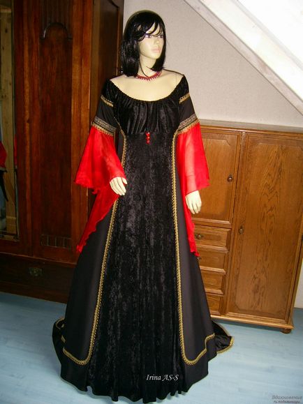 Pseudo gotic rochii
