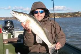 Pescuitul în Donets din nord, capturarea tot