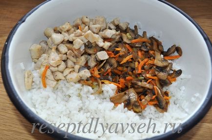 Рисова запіканка з грибами і куркою