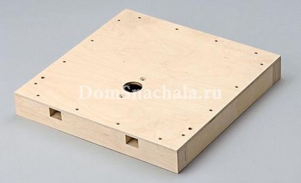 Homemade mini table pentru routerul portabil, primul acasă