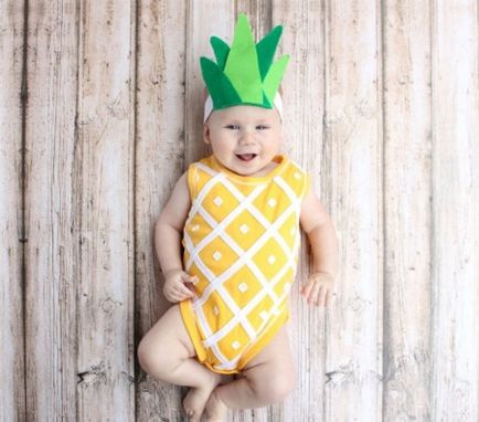 З якого віку можна давати ананас дитині зі скількох місяців ввести в прикорм і чи можна дати в