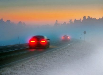 Поради з водіння в екстремальних погодних умовах