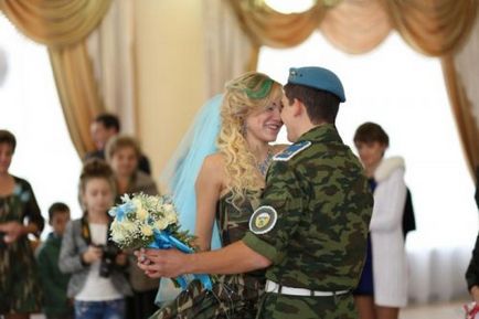 Тематичне весілля десантника (14 фото)