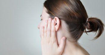 Тріск у вухах причини і лікування, як позбутися