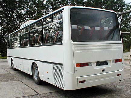 Autocarul turistic Ikarus-256 după revizie - clasic cu motorul d10