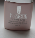 Зволожуючий крем з тоном moisture surge tinted moisturizer spf15 від clinique - відгуки, фото і ціна