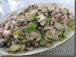 Віденський салат з маринованими огірками, яблуня-блог