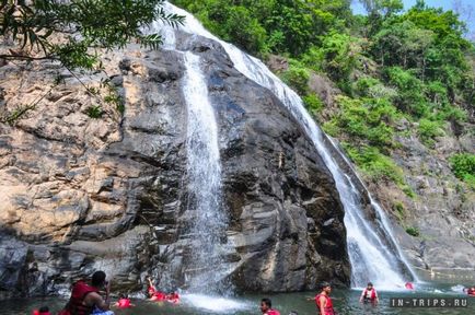 Dudhsagar Falls (vízesés) Dudhsagar Falls