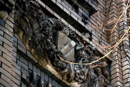 Забута історія топ-7 покинутих будівель в центрі Дніпра, інформатор