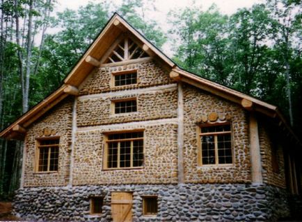 28 ház fából (fotó) (Camp a tó partján) 28 házak fából (fotó)