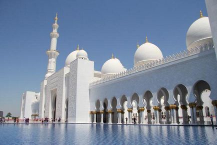 A legtöbb Sheikh Zayed mecset Abu Dhabi, leírása és története