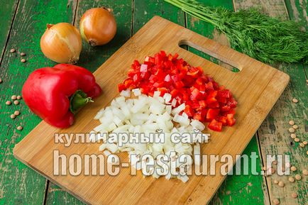 Сочевиця з курячою грудкою і овочами від домашнього ресотрана