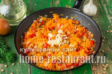 Сочевиця з курячою грудкою і овочами від домашнього ресотрана