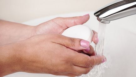 Ce să vă spălați mâinile cu unelte cu ulei