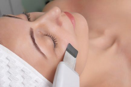 Tisztítás az arc, a kozmetikus - típusú eljárások előtt és után, akárcsak a professzionális fogtisztítás