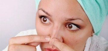 Curățați fața la domiciliu folosind măști și peelinguri