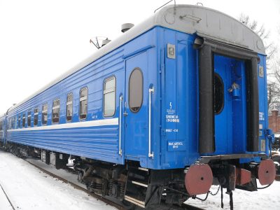 Двомісне купе в поїзді в яких складах є в наявності, фото 37 і 38 місць в даному вагоні, плюси