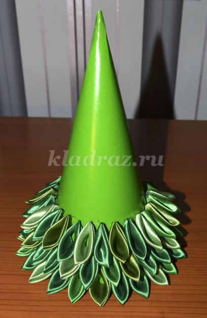 Kanzashi дърво с ръце