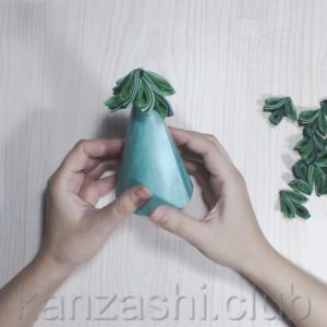 Pomul de Craciun Kanzashi - clasă de masterat cu instrucțiuni foto și video