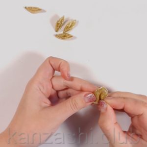 Pomul de Craciun Kanzashi - clasă de masterat cu instrucțiuni foto și video