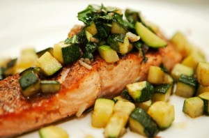 Філе риби запечене в духовці з овочами - дієтичне випливає