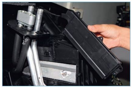 Ford focus 2 încălzitor încălzitor radiator, carcasă radiator, înlocuitor de schimbare a vaporizatorului de aer condiționat (radiator) Ford Focus 2 încălzitor încălzitor radiator, carcasa încălzitorului, înlocuirea epuizării evaporatorului de aer condiționat
