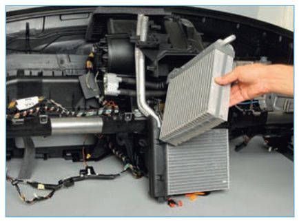 Ford Focus 2 încălzitor încălzitor radiator, carcasa încălzitorului, înlocuirea epuizării evaporatorului de aer condiționat