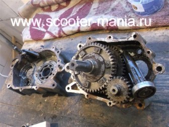 Photoreport Demontarea reductorului spate al scuterelor cu motor 