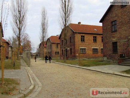 Muzeul de Stat Auschwitz-Birkenau, Auschwitz este 