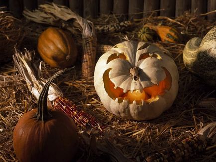 A történelem Halloween és a hozzá kapcsolódó hagyományok